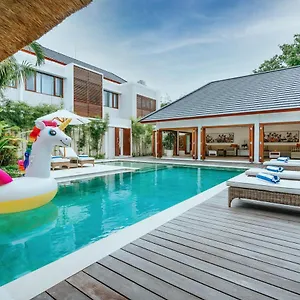 Vienna Villas Villa Seminyak (Bali)